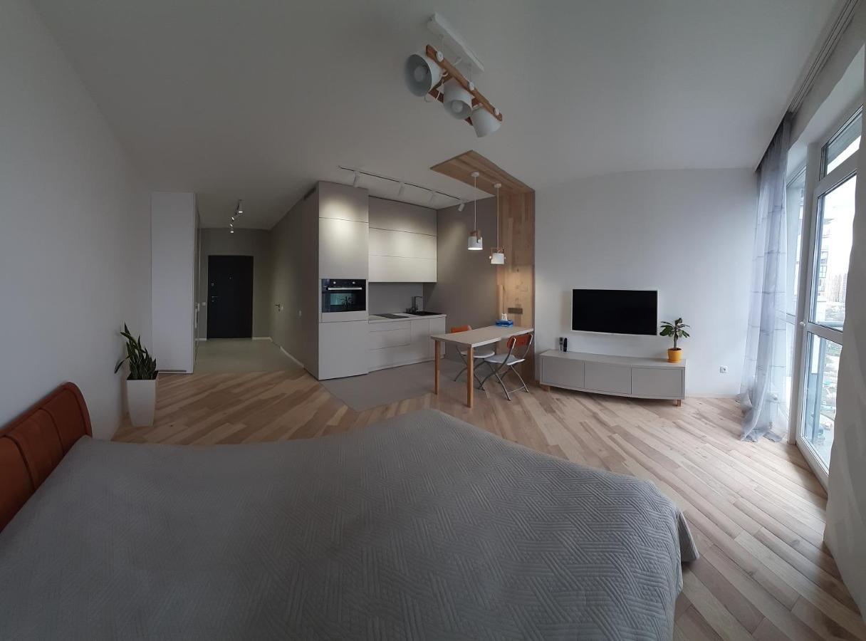 Новая Эко-Квартира У Метро Славутич Apartment Kiev Exterior foto