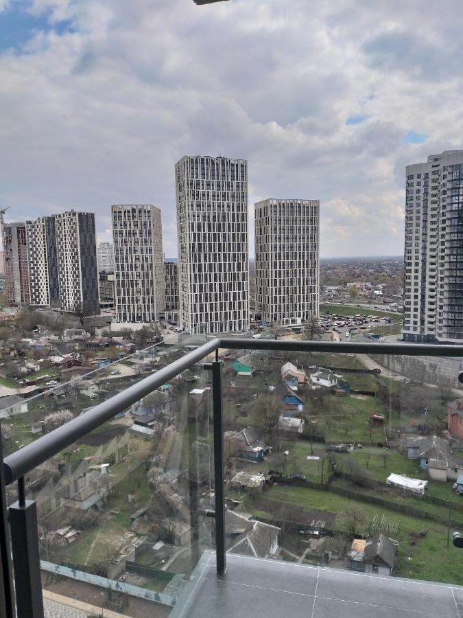 Новая Эко-Квартира У Метро Славутич Apartment Kiev Exterior foto